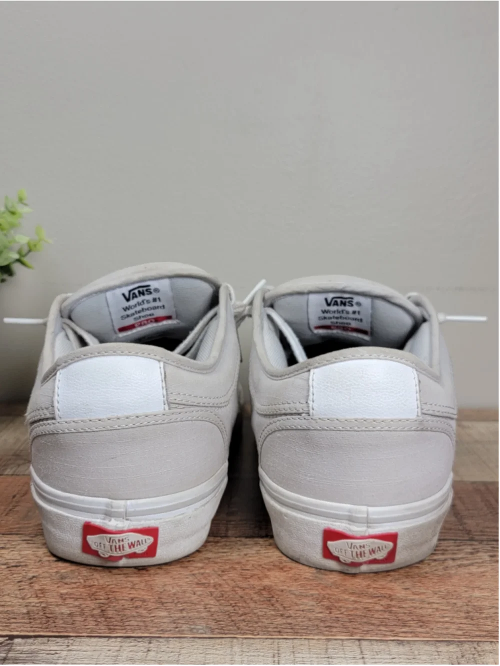 Vans 9.5 Chukka Low Top Canvas Light Grey Beige Skate Shoes Athletic Sneakers